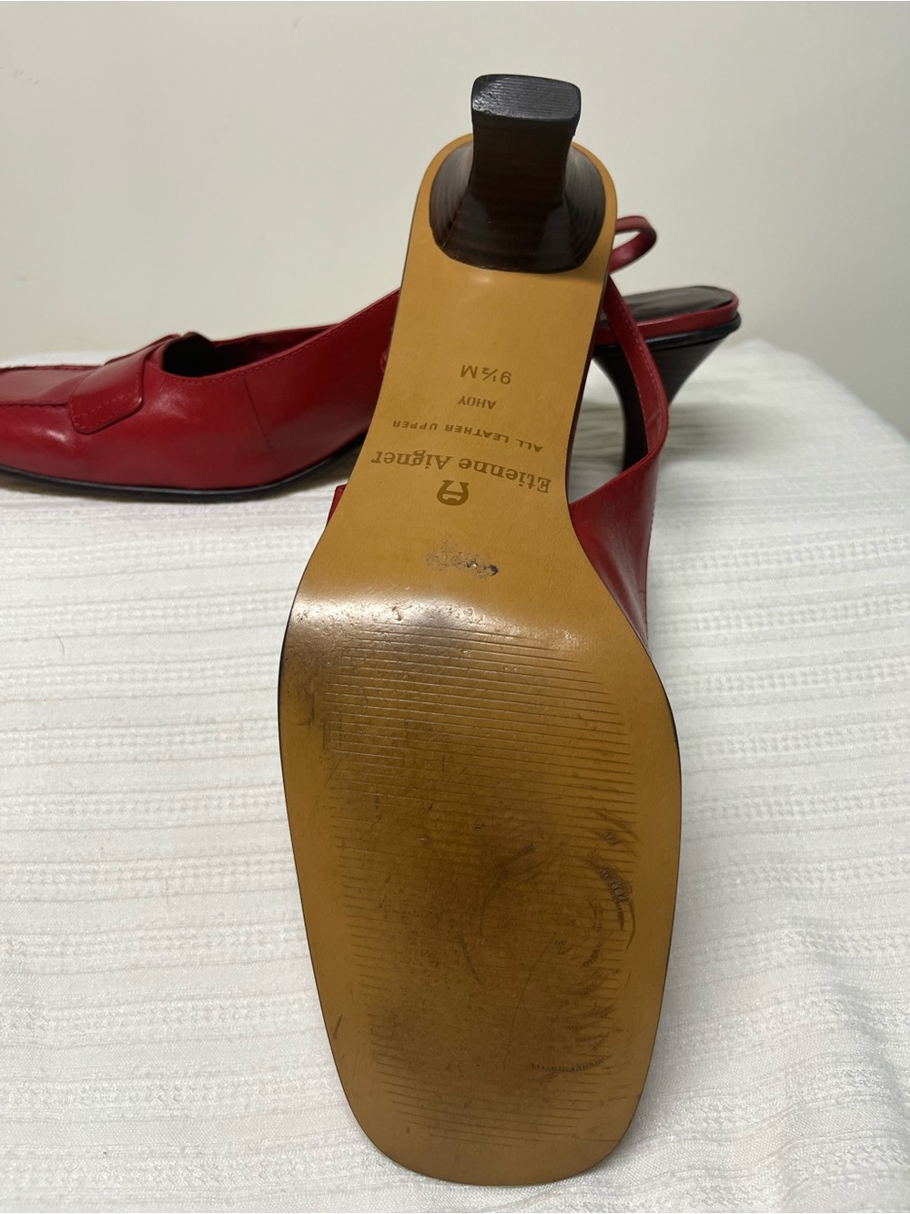 Vintage Etienne Aigner Ahoy Red Leather Slingback with Button Detail - 9.5M - Picture 4 of 4
